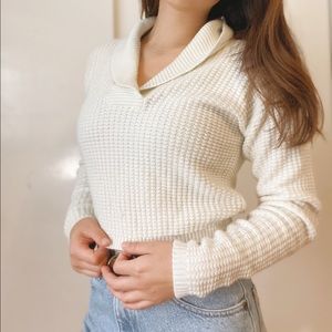 UO WHITE COLLARED V-NECK SWEATER TOP 🤍